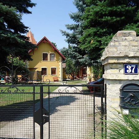 Prenociste Vila Stara Breza Palić Exterior foto
