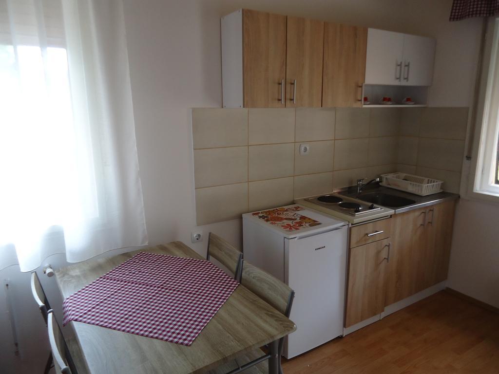 Prenociste Vila Stara Breza Palić Zimmer foto