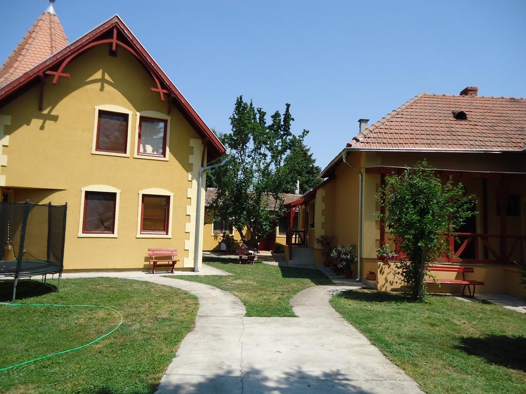 Prenociste Vila Stara Breza Palić Exterior foto