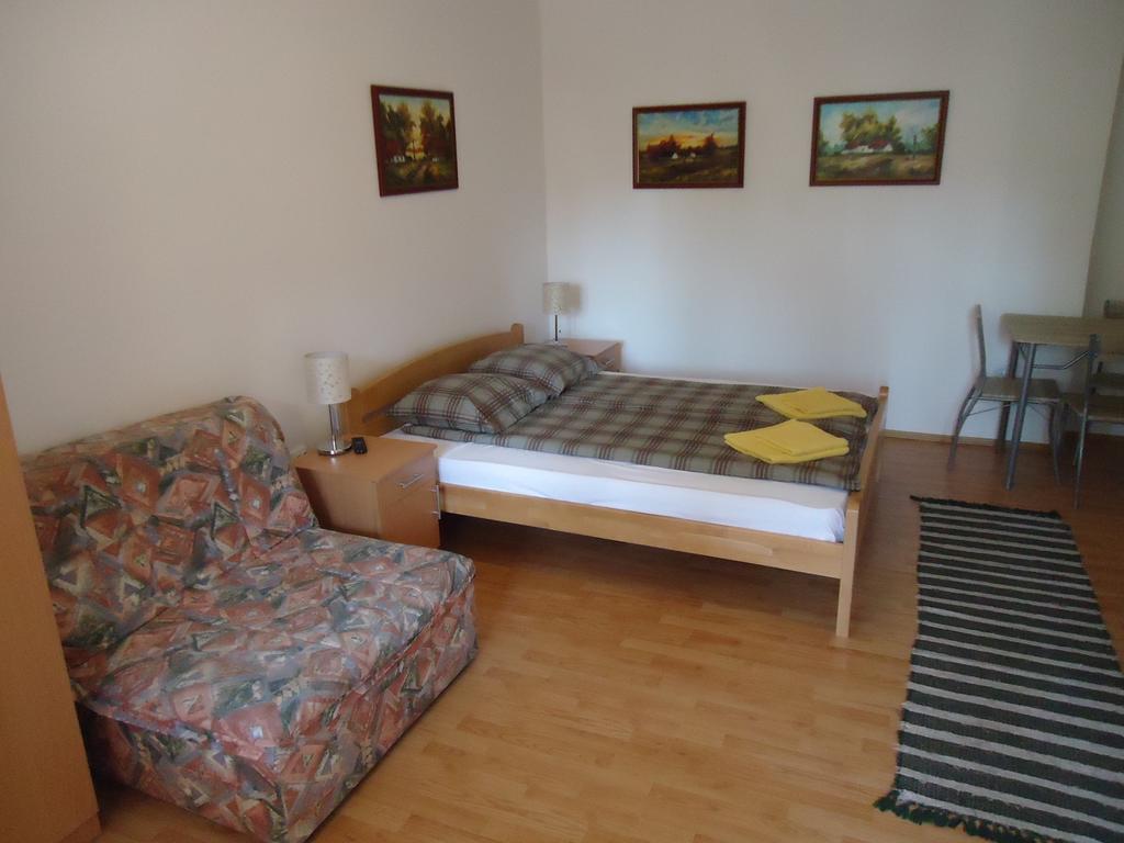 Hotel Prenociste Vila Stara Breza Palić Zimmer foto