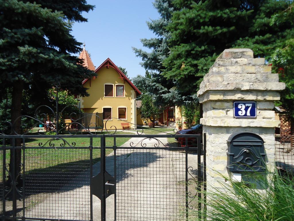 Prenociste Vila Stara Breza Palić Exterior foto