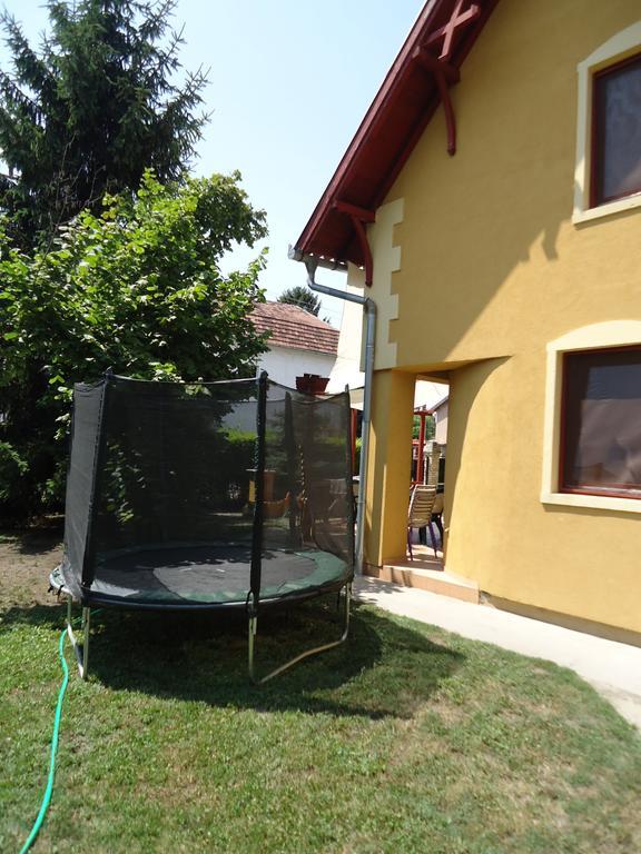 Prenociste Vila Stara Breza Palić Exterior foto