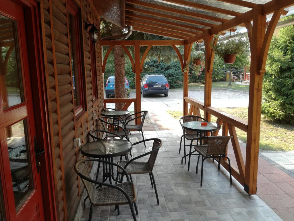 Prenociste Vila Stara Breza Palić Exterior foto