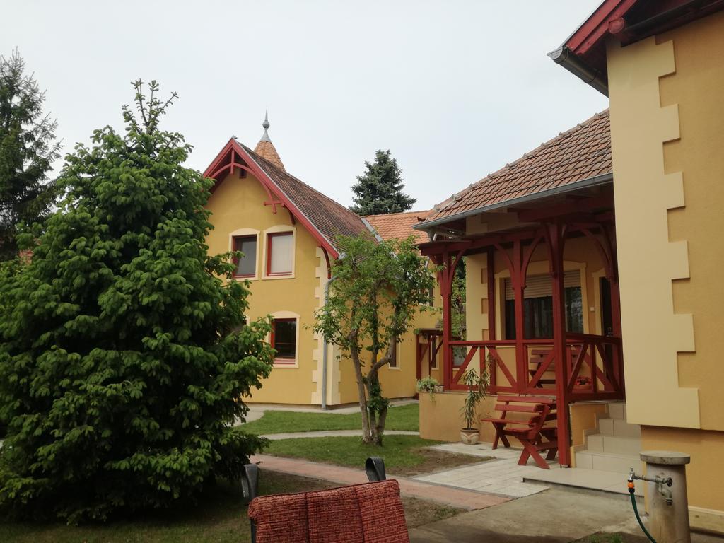 Prenociste Vila Stara Breza Palić Exterior foto