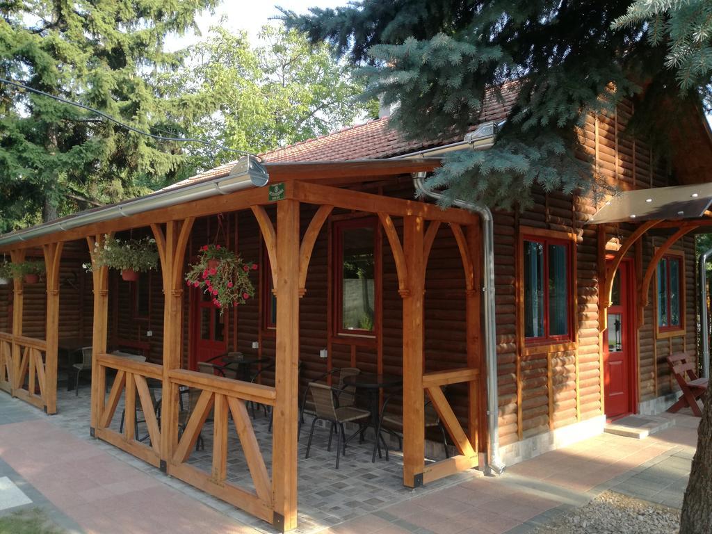 Prenociste Vila Stara Breza Palić Exterior foto